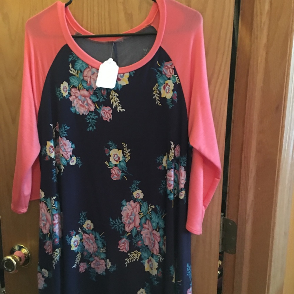 Navy and coral xl